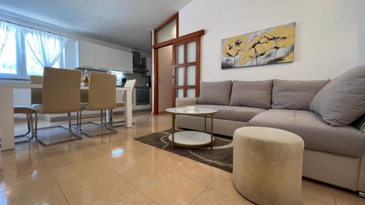 Appartamento House Roca Vodice Esterno foto