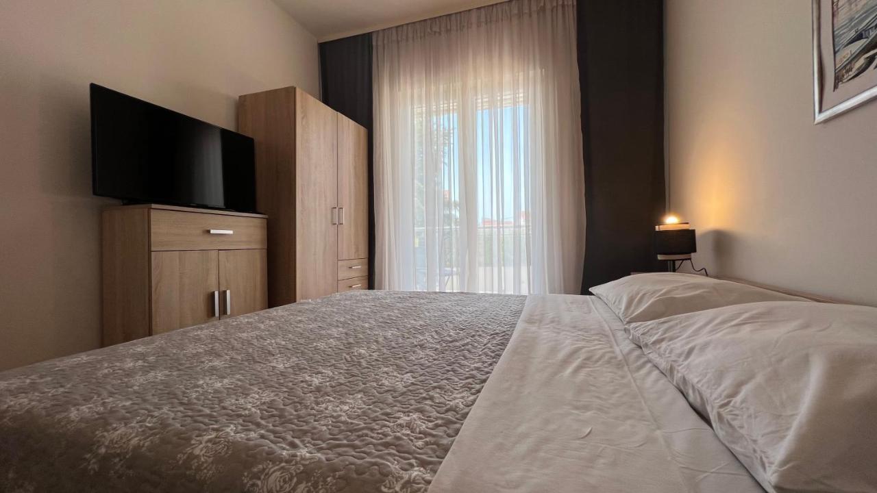 Appartamento House Roca Vodice Esterno foto