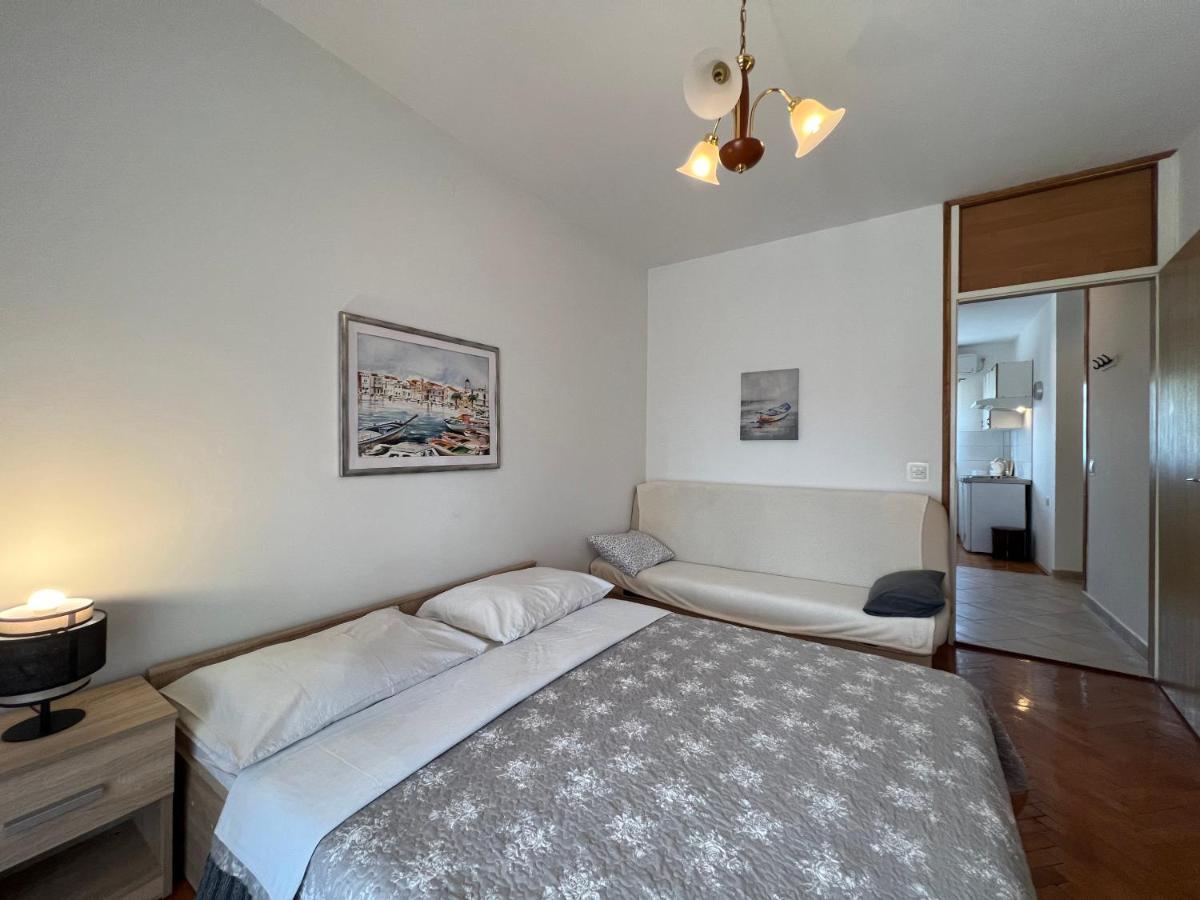 Appartamento House Roca Vodice Esterno foto